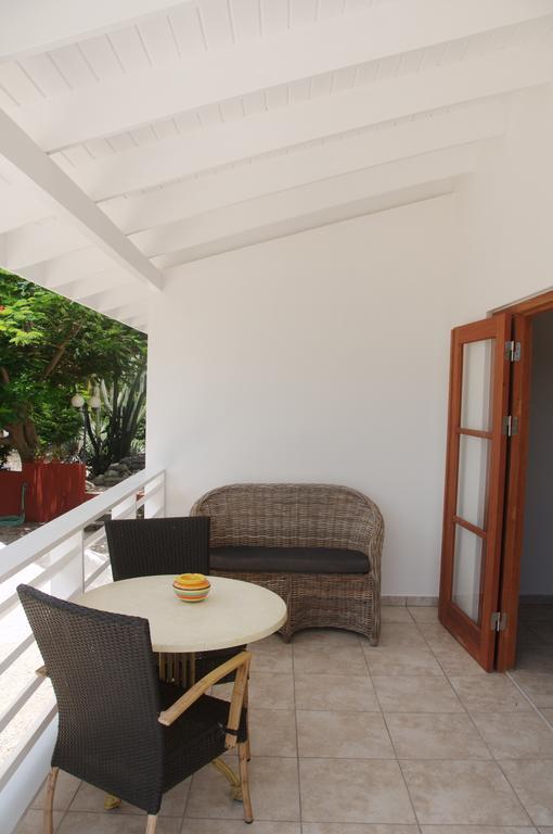 Bantopa Apartments Willemstad Quarto foto